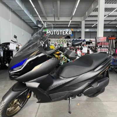 Скутер Zontes (Зонтес) ZT350 - E (ZT1P77MP EFI) 15/14 чёрный с ПТС